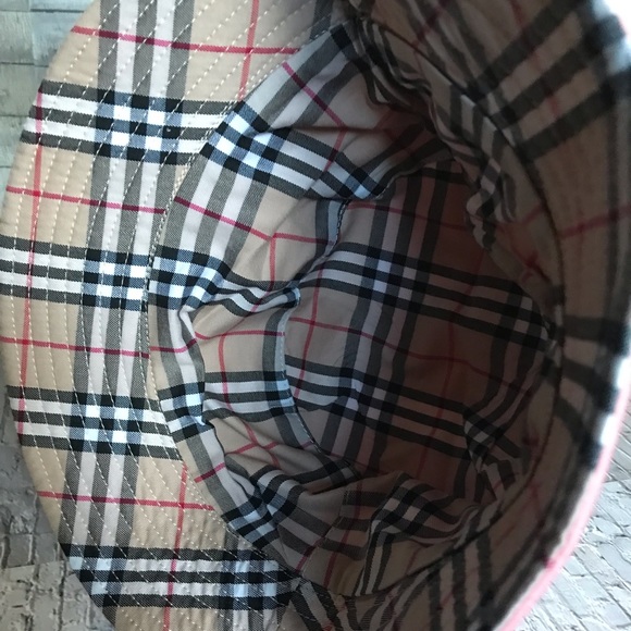 BUCKET HAT (REVERSIBLE) - Picture 7 of 16